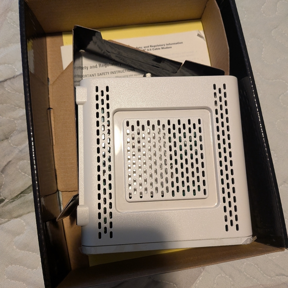 Motorola Cable Modem - Picture 4 of 6